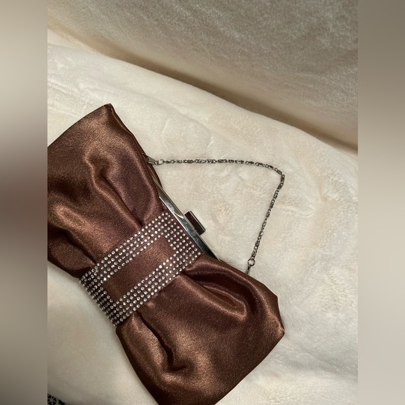 NEW BROWN W/RHINESTONES CLUTCH PURSE BIJOUX TERNER - Picture 5 of 11